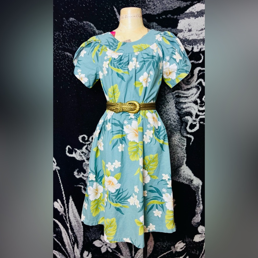 LAST CHANCE 🌈 VTG 1990s Aloha Republic Blue Floral Dress